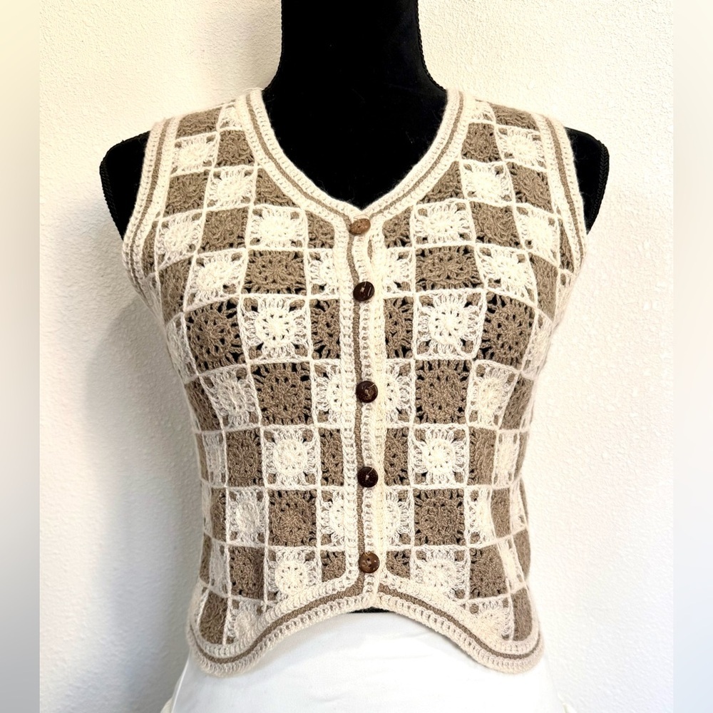 Vintage Crochet Granny Square Vest Boho Cottagecore Button Front S - Picture 2 of 9
